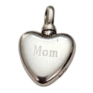 Madelyn Sterling Silver Heart Pendant Inscribed Mom, Screw Top Bale L510